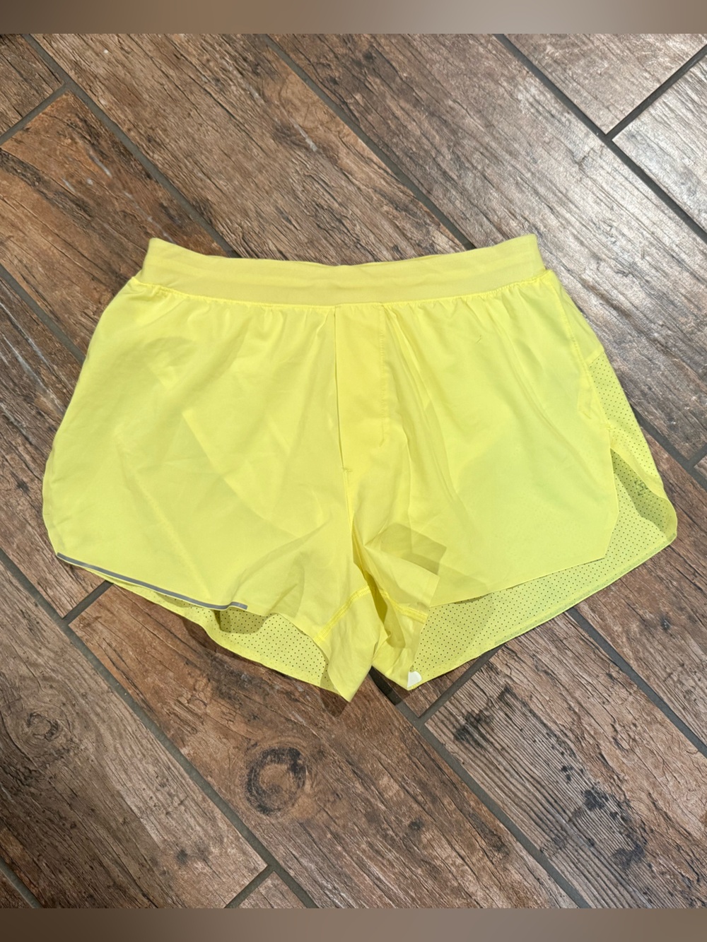 Men’s Lululemon Fast and Free 3” Shorts Neon Yellow with Brief Liner